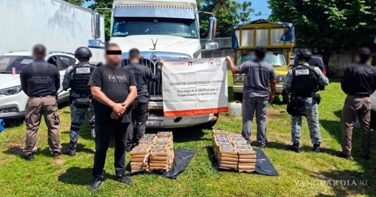 Aseguran 171 kilos de cocaína ocultos en un tractocamión en Huixtla, Chiapas
