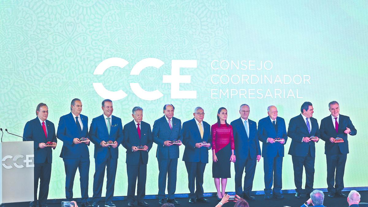 Sheinbaum anuncia 8.4 billones de pesos de inversión en infraestructura al 2030