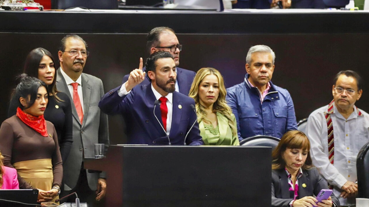 Diputados avalan reforma a Ley de ISR que limita deducciones a las empresas y amplía umbral para RESICO