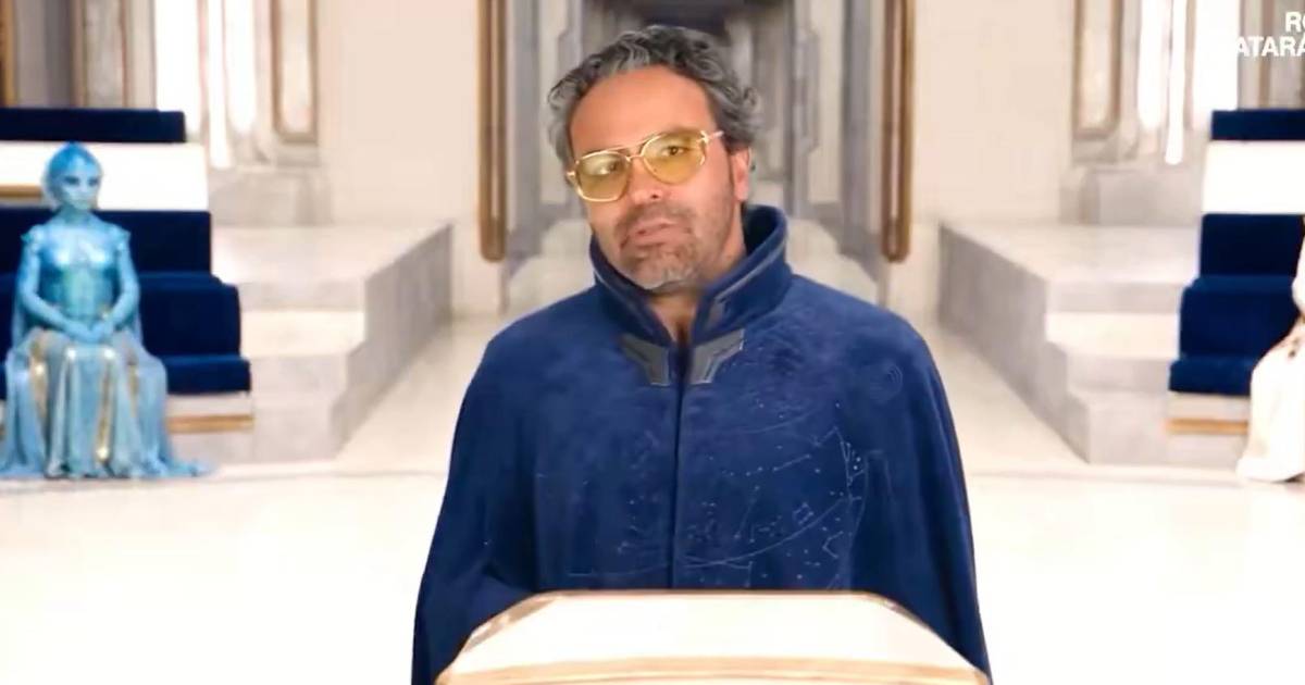 Presenta diputado de Puebla informe ante congreso de extraterrestres creado con IA